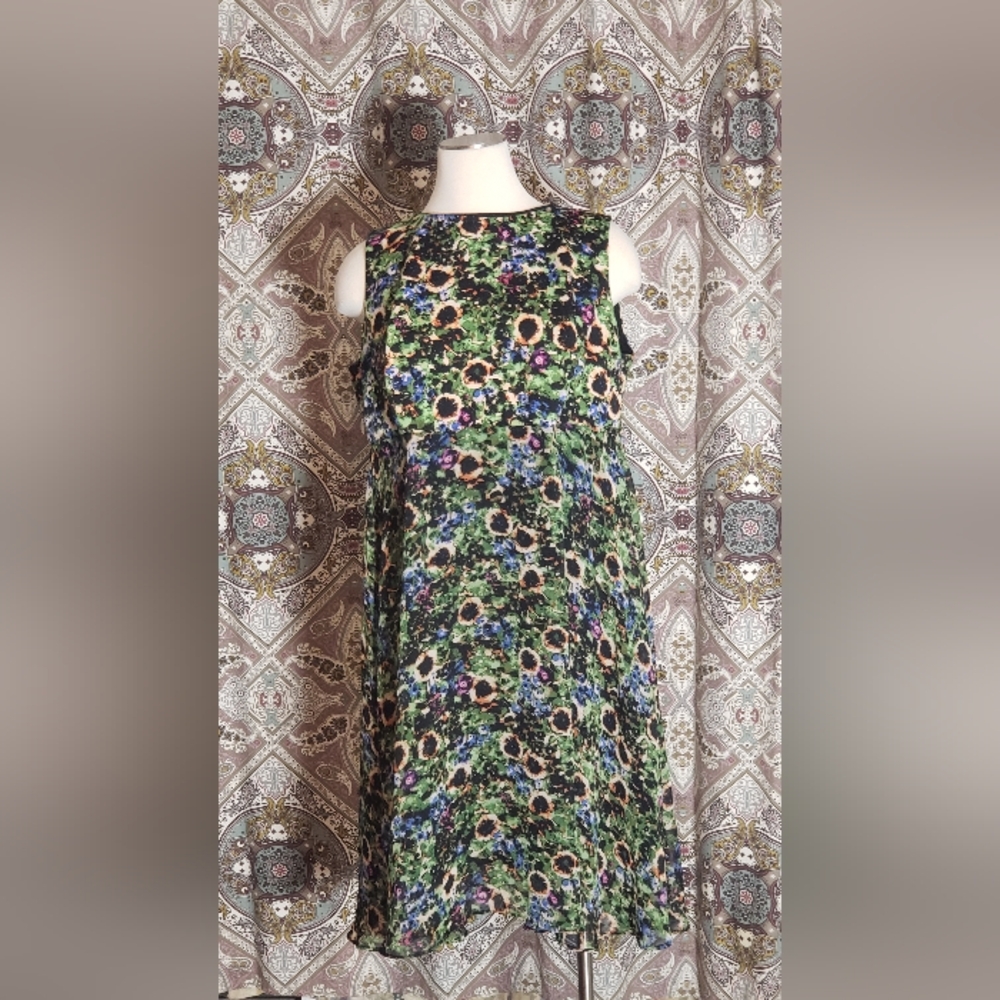 Taylor Woman Abstract Flower Pattern Sleeveless Dress, Chiffon Skirt size 18